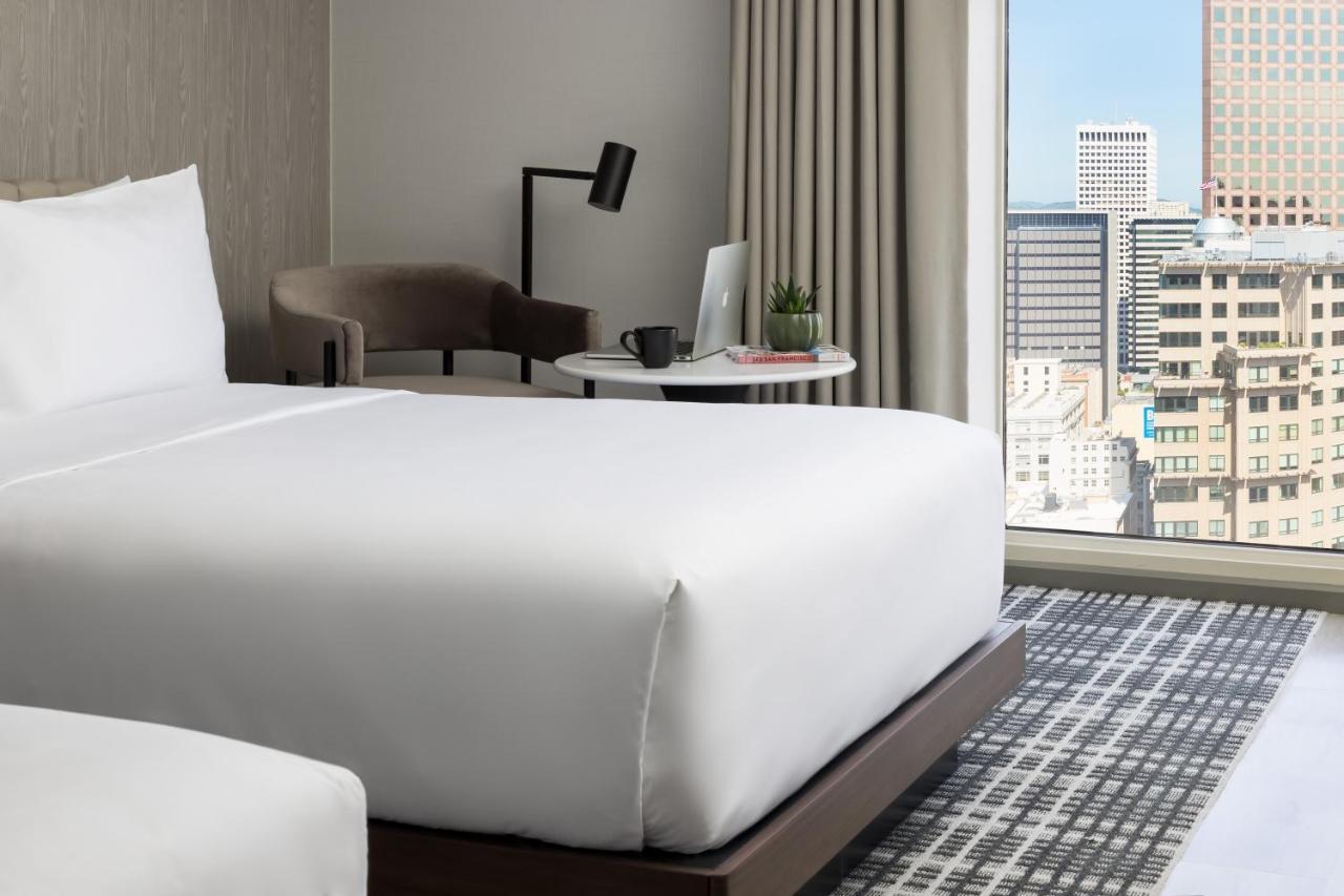 Queen Room Two Queen Beds City View