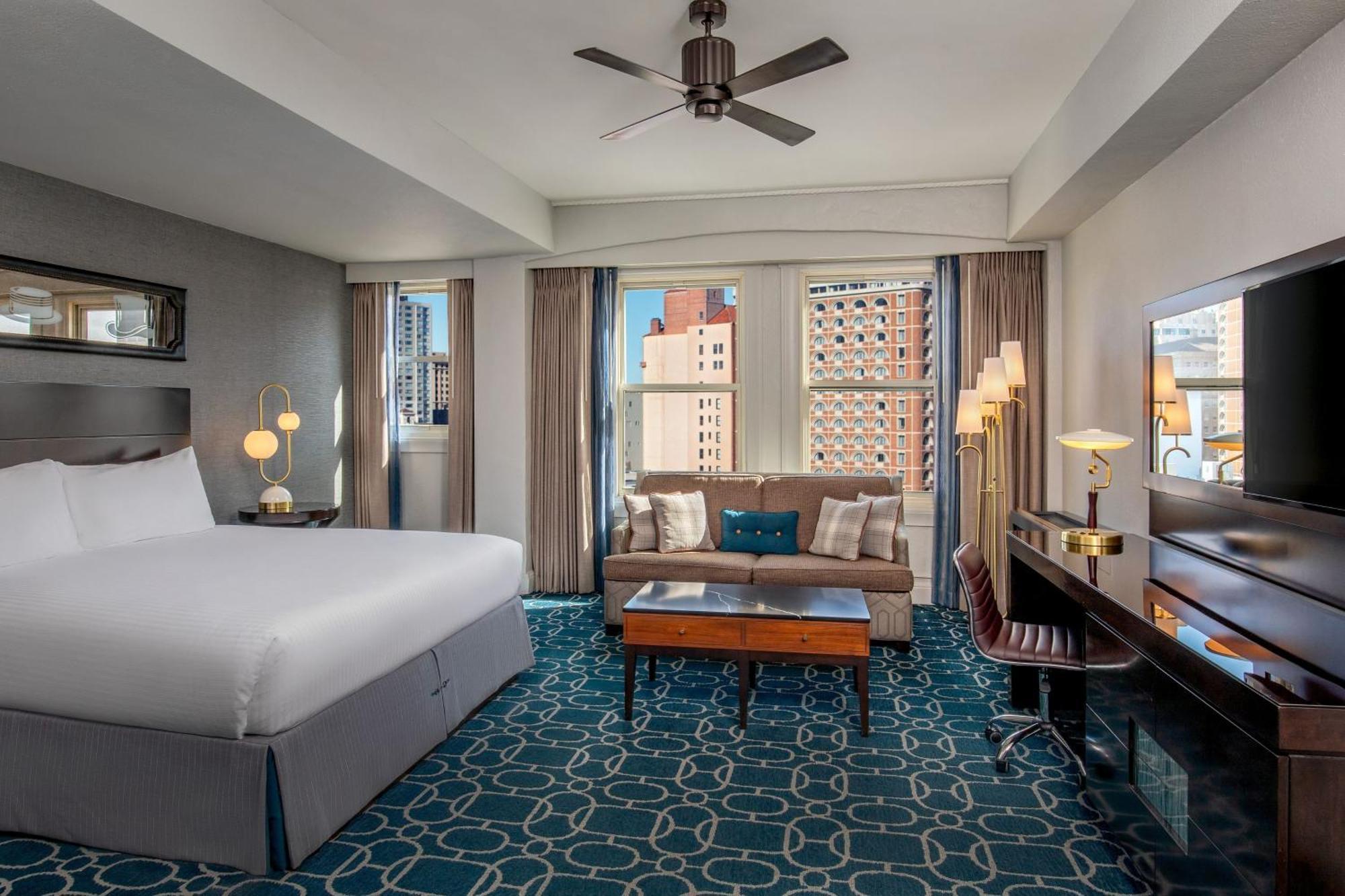 Deluxe King Room